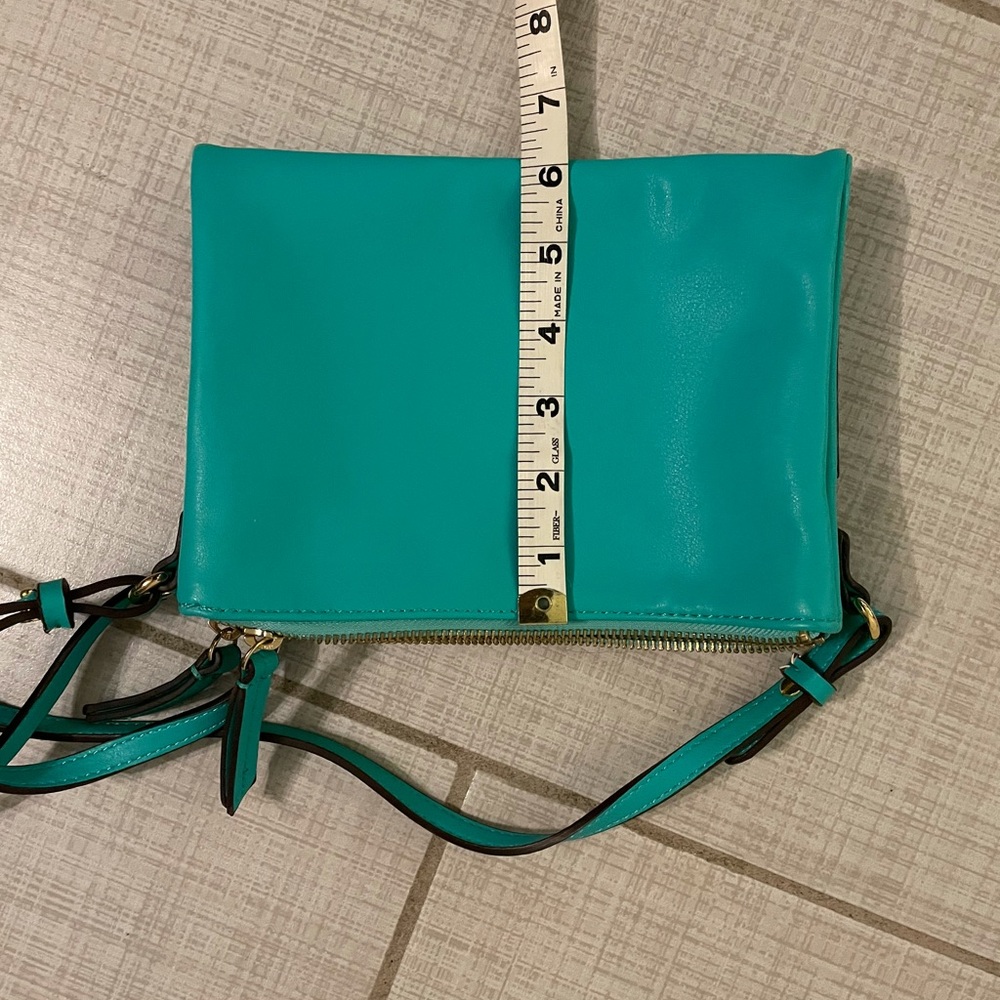 Turquoise expandable Zipper Purse - Picture 2 of 9
